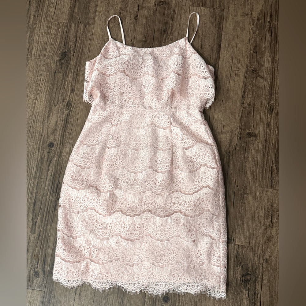 Nanette Lepore Bella Donna Peach Strappy Lace Sheath Dress size 10